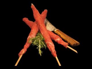 Steckenwickel vom Rind in Hot-Chili-Marinade